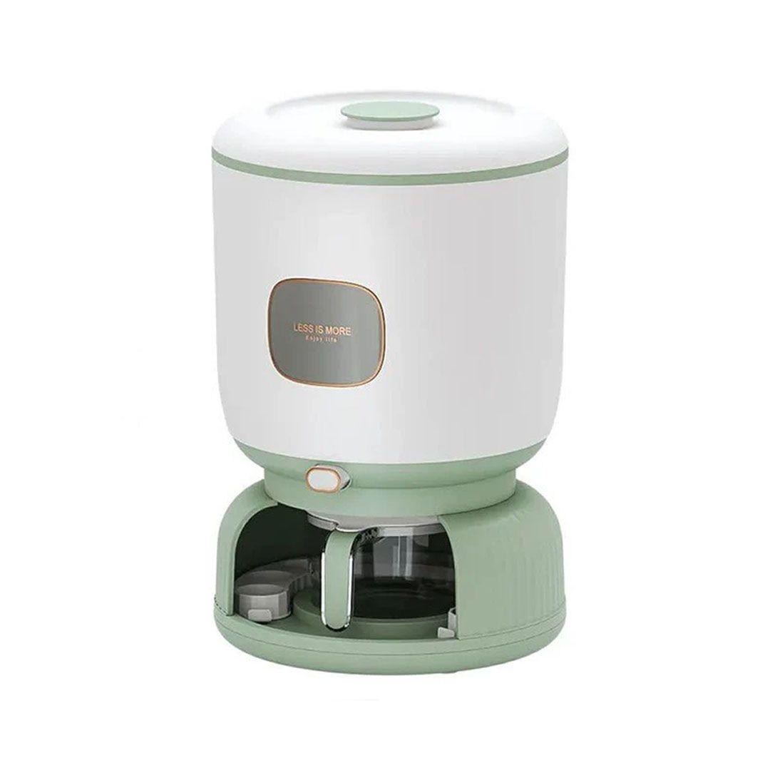 Rice Dispensing Container with Lid and Rotating Measuring Cup with Airtight Egg Storage 10kg Capacity